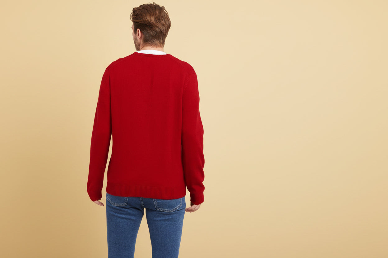 Johnstons of Elgin wool jumper, colour: red, material: 100% virgin wool, Scotland