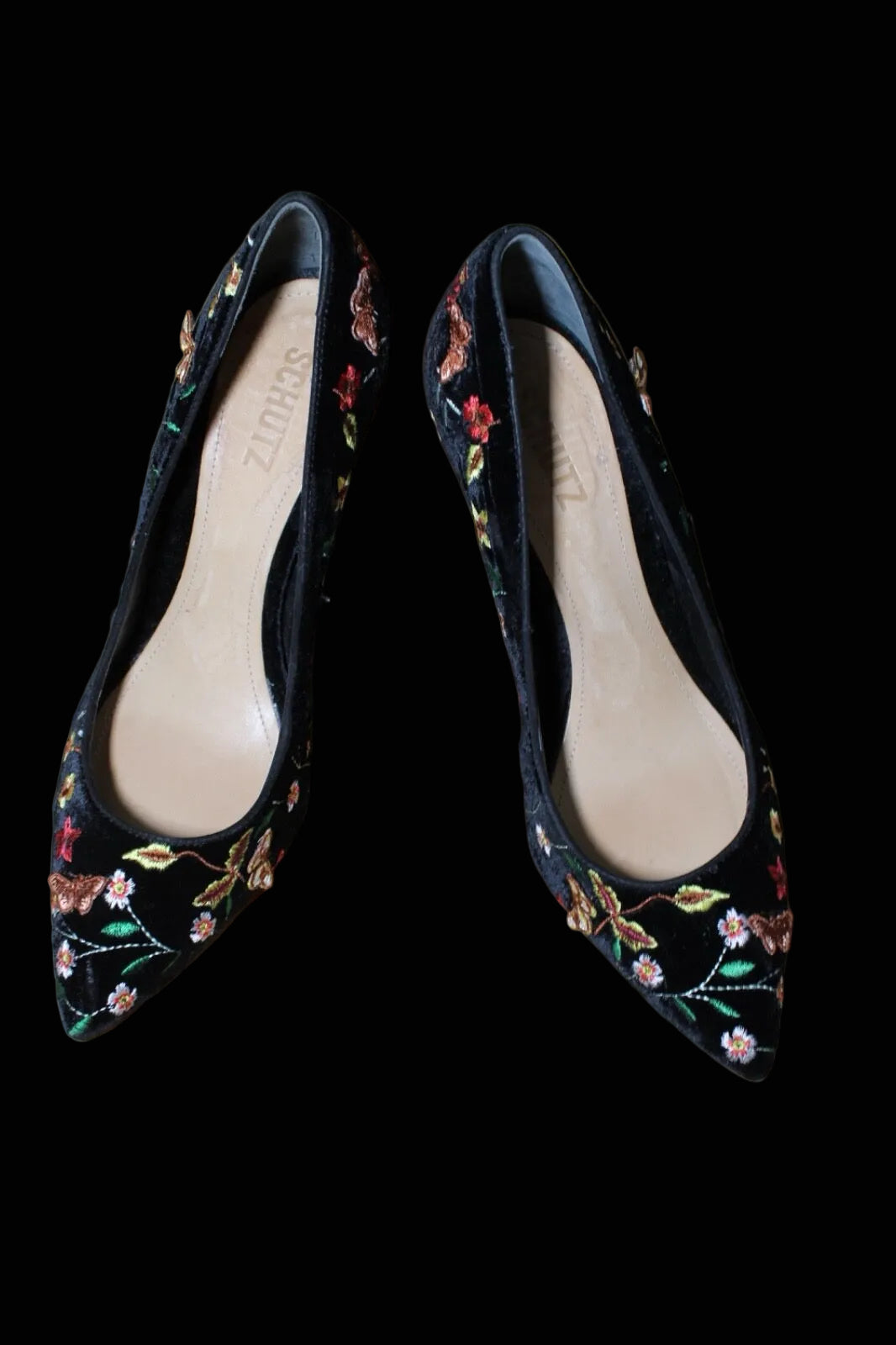 Schutz butterfly-embroidered velvet pumps pointed toe detail