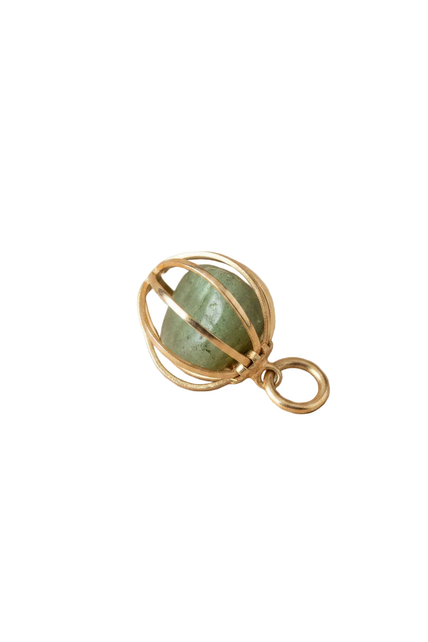 Vintage Jade Pendant – Filigree Design – Green – Approx. 2 cm
