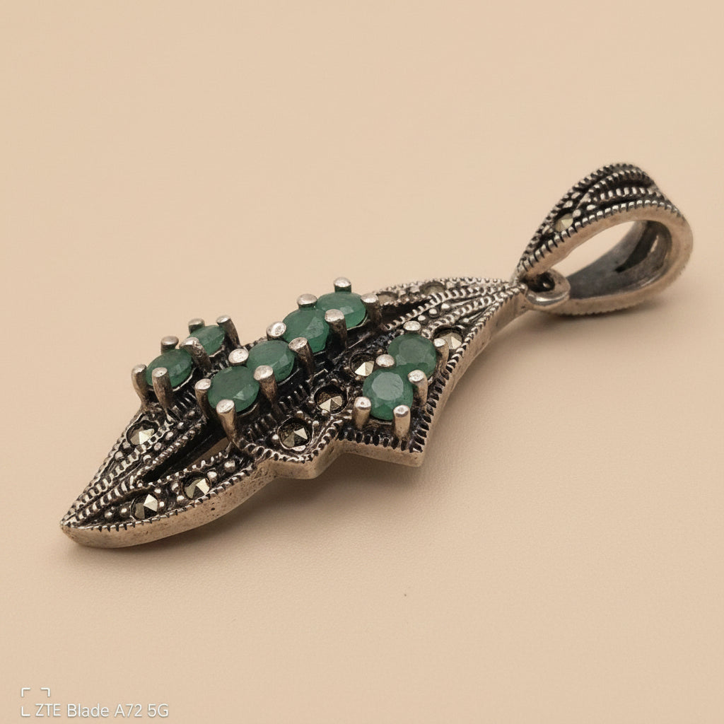 Vintage 925 Sterling Silver Pendant – Genuine Stones – Green &amp; Black
