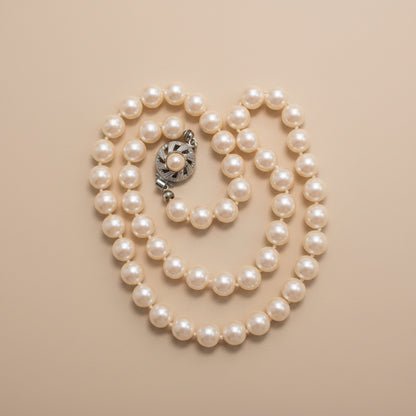 Vintage Single-Strand Pearl Necklace – 46 cm – 835 Silver Clasp – Silver &amp; Cream