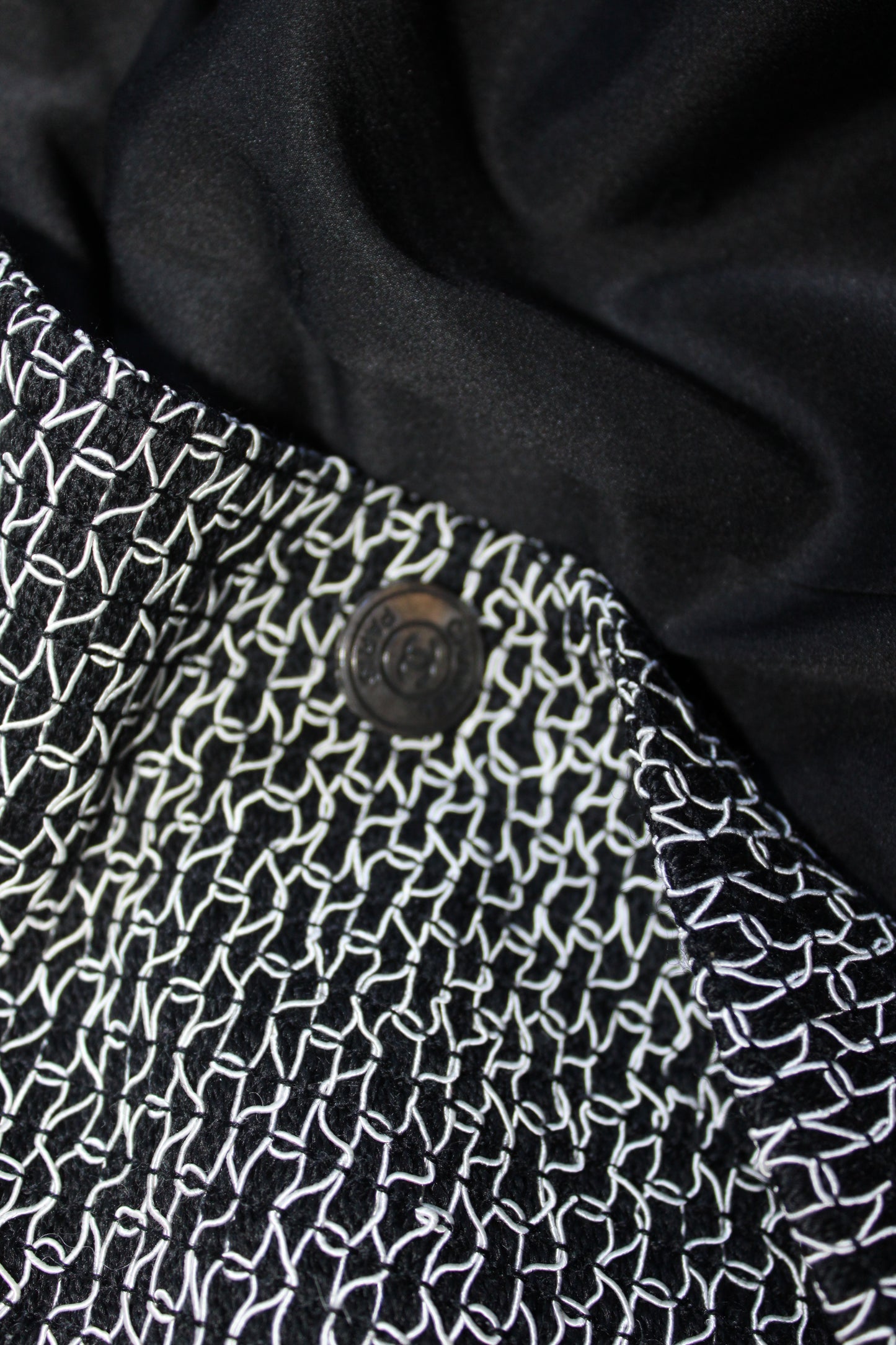 Chanel Boutique Double-Breasted Knit Blazer – Black &amp; White – Vintage – FR 36