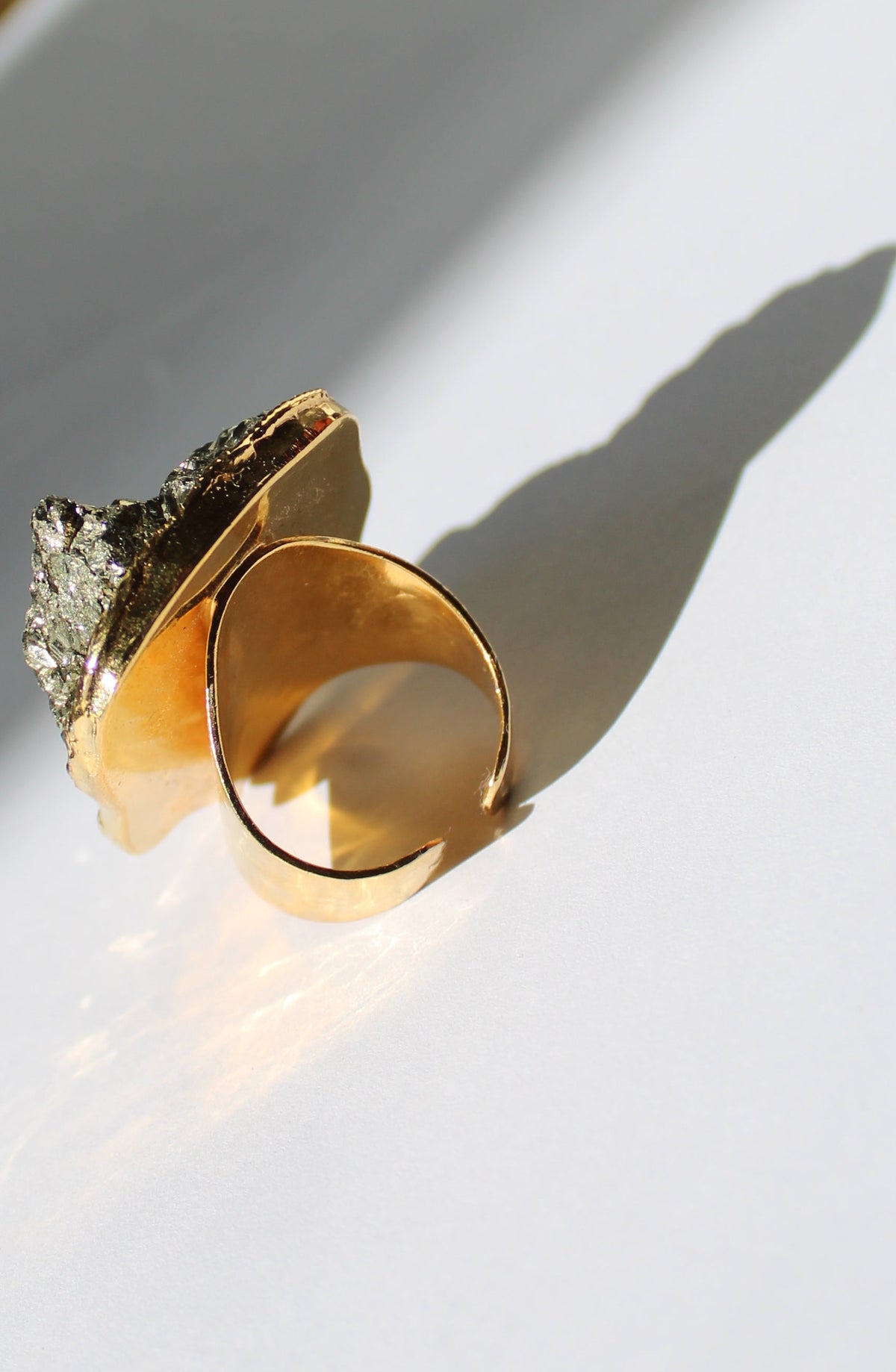 Adjustable Amethyst Natural Stone Ring – Gold-Tone – Elegant & Timeless