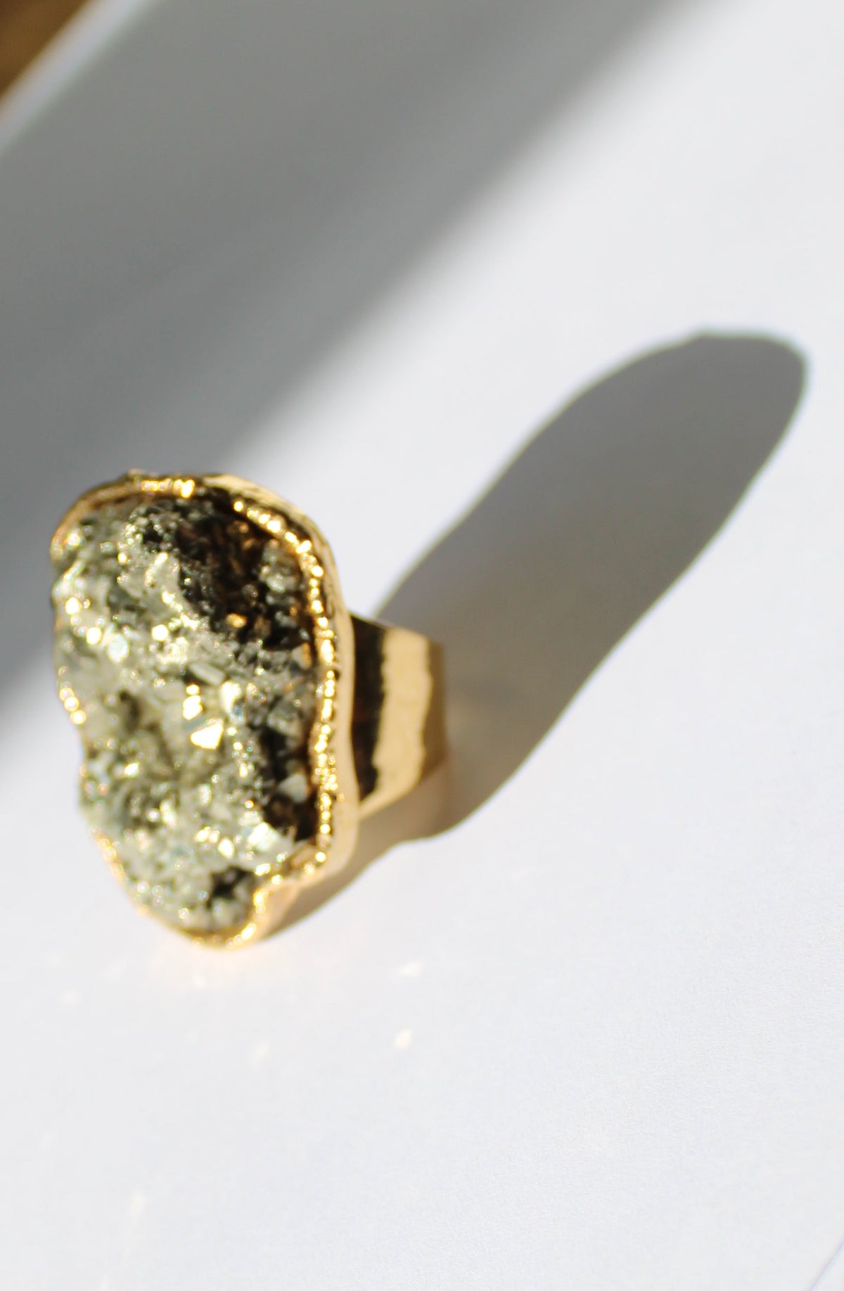 Adjustable Amethyst Natural Stone Ring – Gold-Tone – Elegant & Timeless