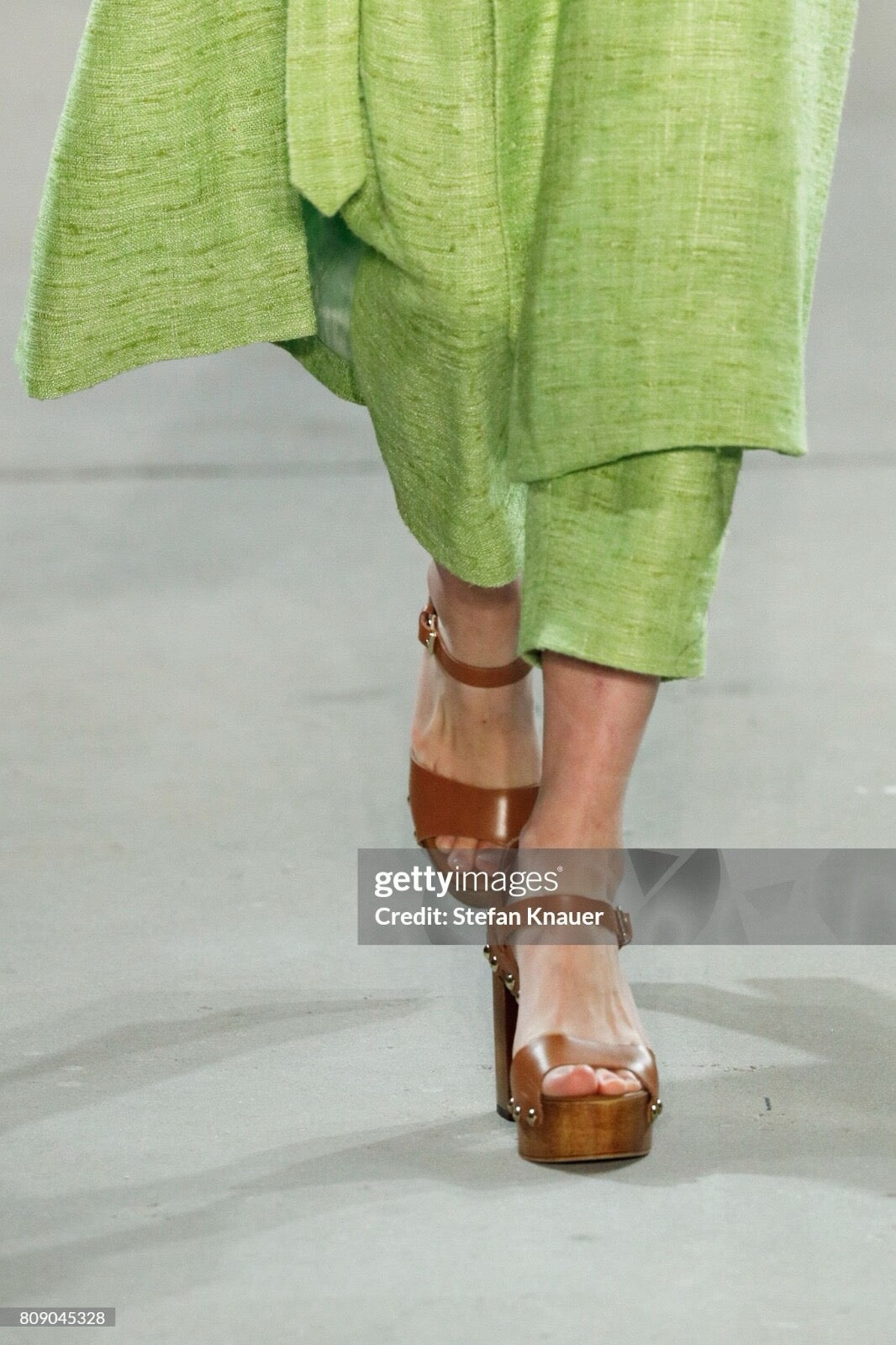 Danny Reinke Silk Trousers – Apple Green Unikat – Size 38 / M