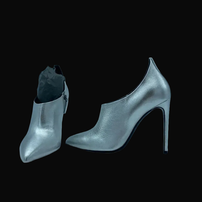 Tom Ford Silver Metallic Pointed Ankle Booties — front view