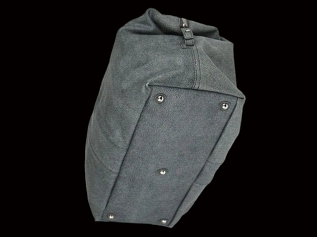 Yves Saint Laurent — Easy Y Boston Bag in Gray — back view | Rent designer fashion at Laura Messerschmitt Berlin