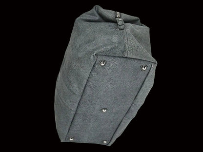 Yves Saint Laurent — Easy Y Boston Bag in Gray — back view | Rent designer fashion at Laura Messerschmitt Berlin