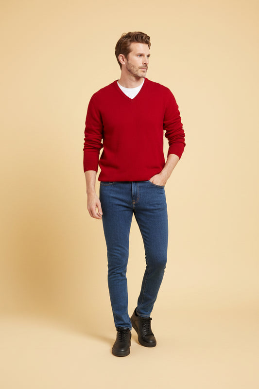Johnstons of Elgin wool jumper, colour: red, material: 100% virgin wool, Scotland