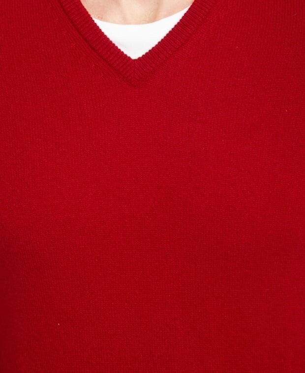 Johnstons of Elgin wool jumper, colour: red, material: 100% virgin wool, Scotland