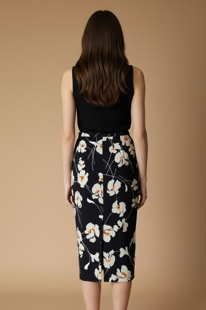 N°21 — Silk Pencil Skirt in Black with Painterly Floral Print Size 34