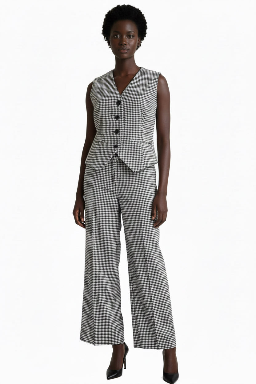 One-of-a-kind suit, size 38; vest and pants; material: unknown; custom-made; black