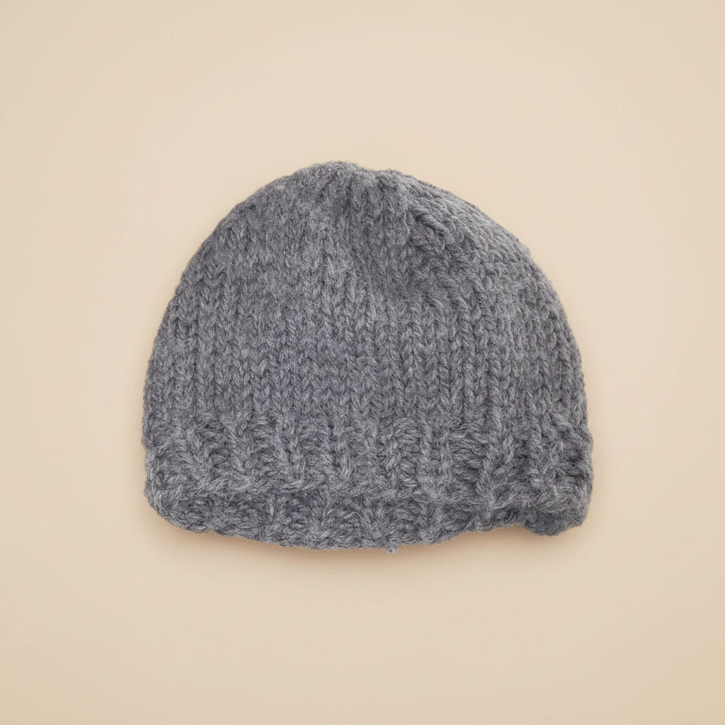 Hand-Knitted Pure Wool Beanie – Grey – Size M – Super Soft & Cozy