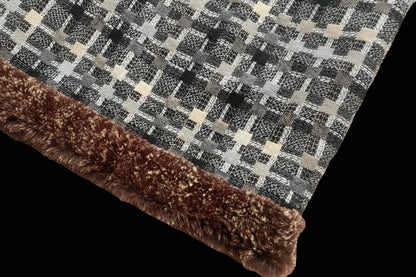 Chanel — 2005 A-Linien-Tweedrock mit Kaninchenfellbesatz