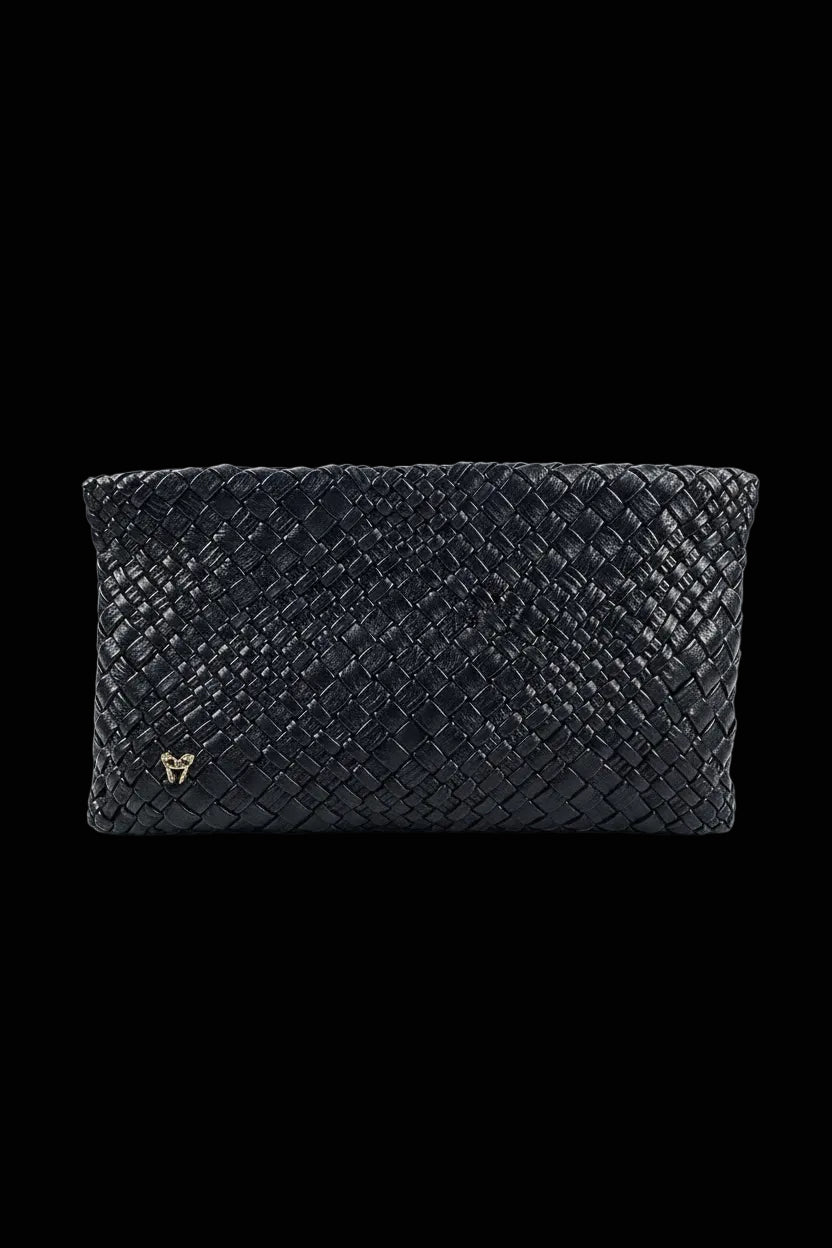 Ghibli woven calfskin clutch in black — rent from Laura Messerschmitt, Berlin stylist