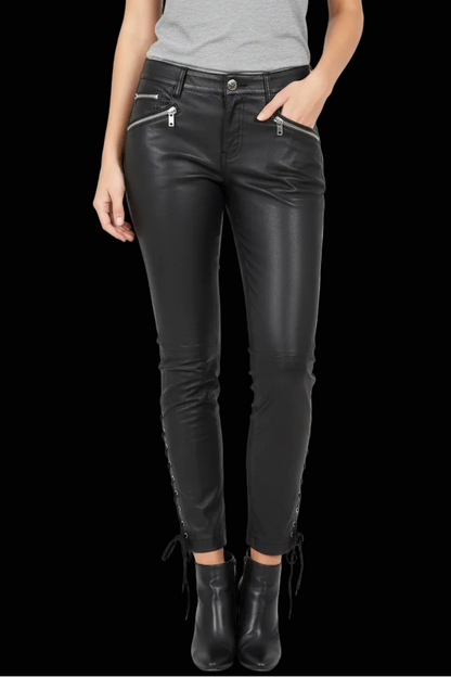 Scotch & Soda jolie vagabonde lambskin lace-up skinny trousers in black — rent from Laura Messerschmitt, Berlin stylist