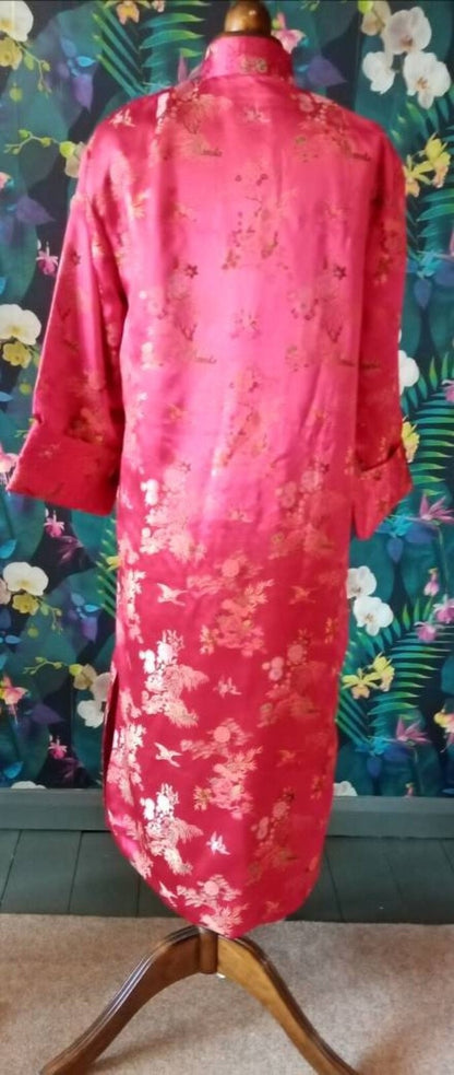 Vintage — 1940s Chinese Brocade Haus Robe in Silk