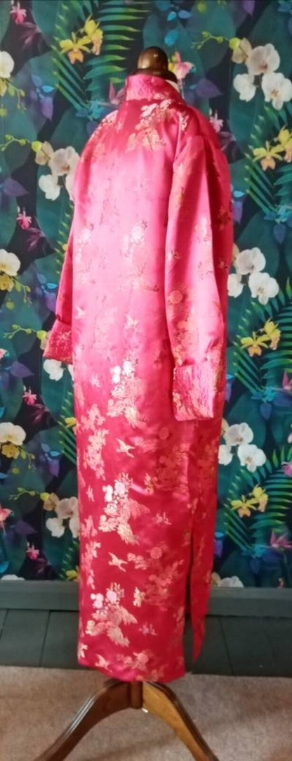 Vintage — 1940s Chinese Brocade Haus Robe in Silk