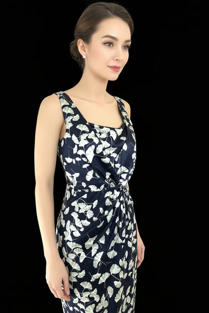 Diane von Furstenberg — Silk Ginkgo Leaf Wrap Dress — side view | Rent designer fashion at Laura Messerschmitt Berlin