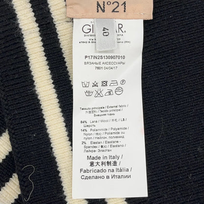 N°21 — Top in Wool
