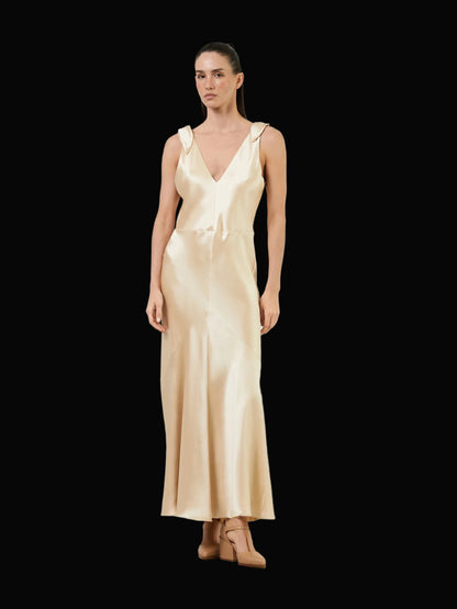 Havilland crème couture dress — rent from Laura Messerschmitt, Berlin stylist