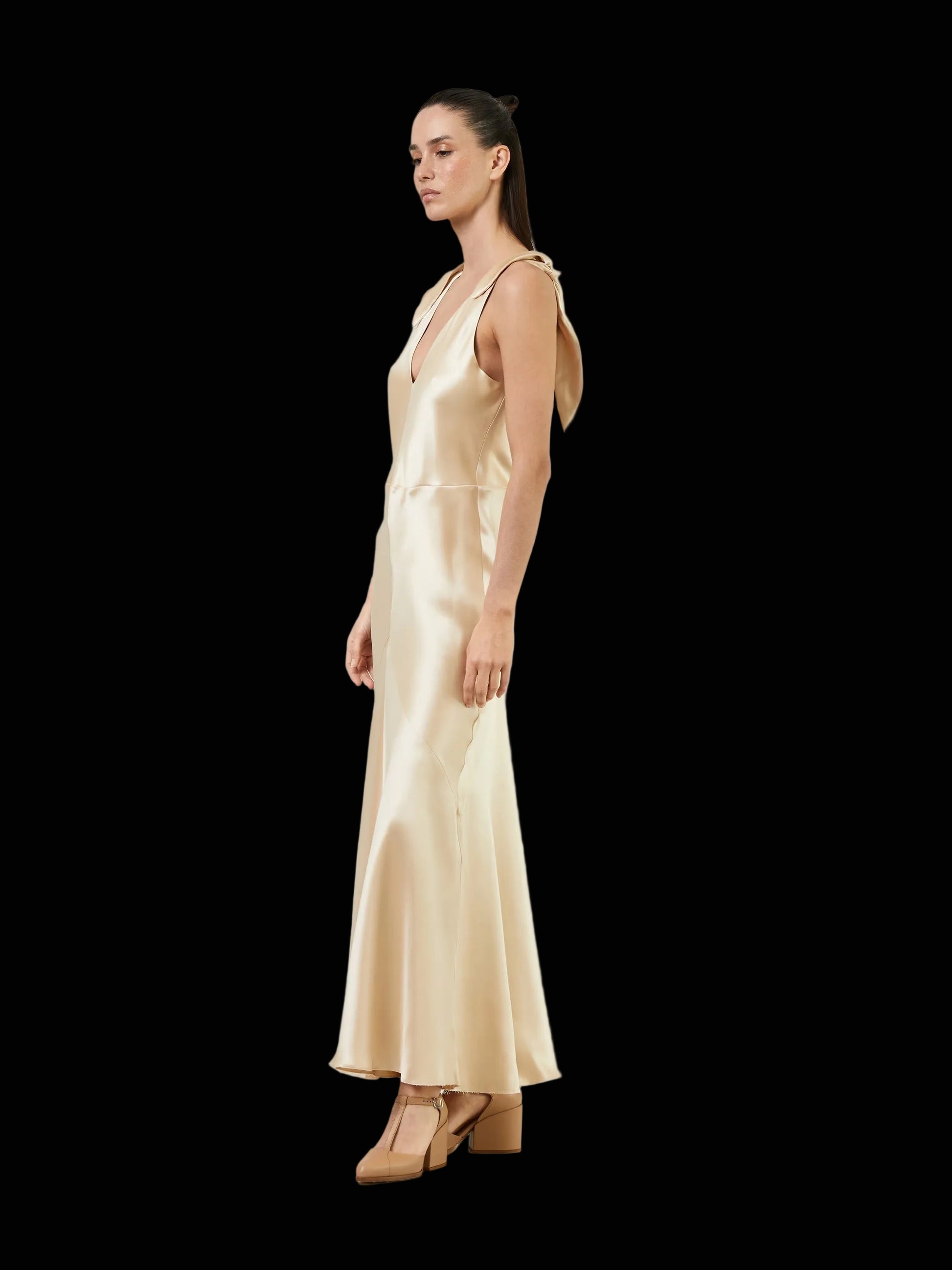 Havilland — Crème Couture Dress — view 8 | Rent designer fashion at Laura Messerschmitt Berlin