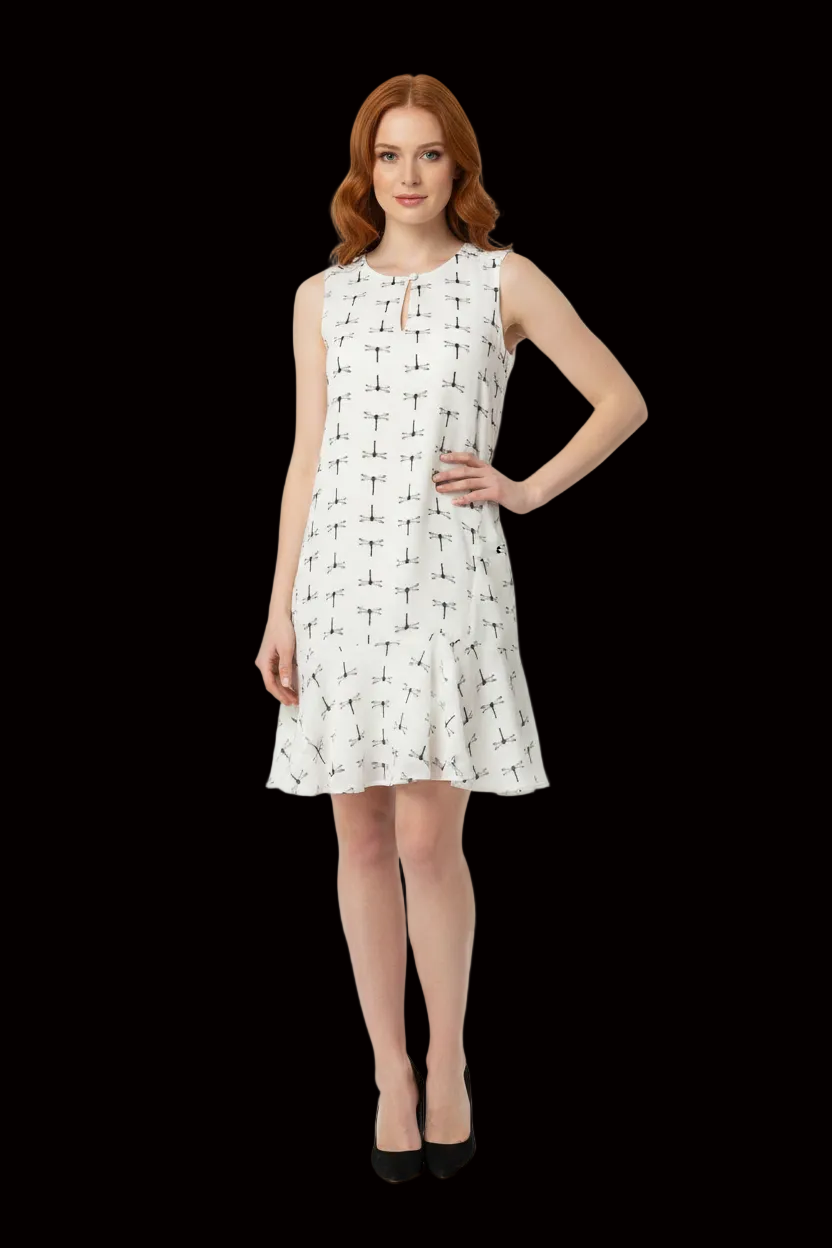 Max&Co silk shift dress in dragonfly print — rent from Laura Messerschmitt, Berlin stylist