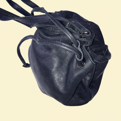 Feynsinn - Leather Drawstring Bucket Bag in Black