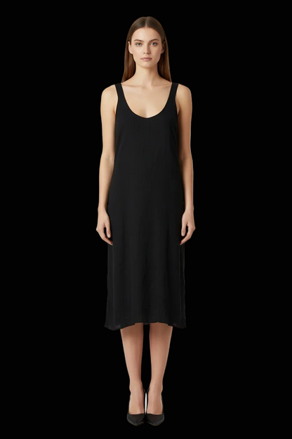 Kookaï crinkled linen scalloped midi dress in black — rent from Laura Messerschmitt, Berlin stylist