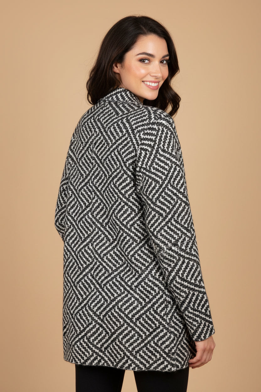 Set Urban Deluxe — Geometric Jacquard Coat in Black & White Size 34