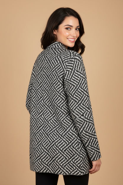 Set Urban Deluxe — Geometric Jacquard Coat in Black & White Size 34