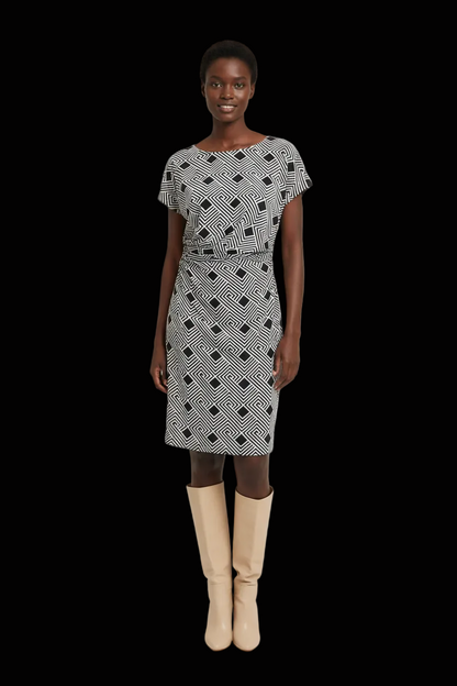 Diane von Furstenberg silk jersey sheath dress in black & white grid print — rent from Laura Messerschmitt, Berlin stylist