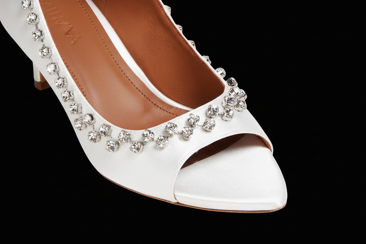 Malone Souliers — Satin Pumps in Nude — side view | Rent designer fashion at Laura Messerschmitt Berlin
