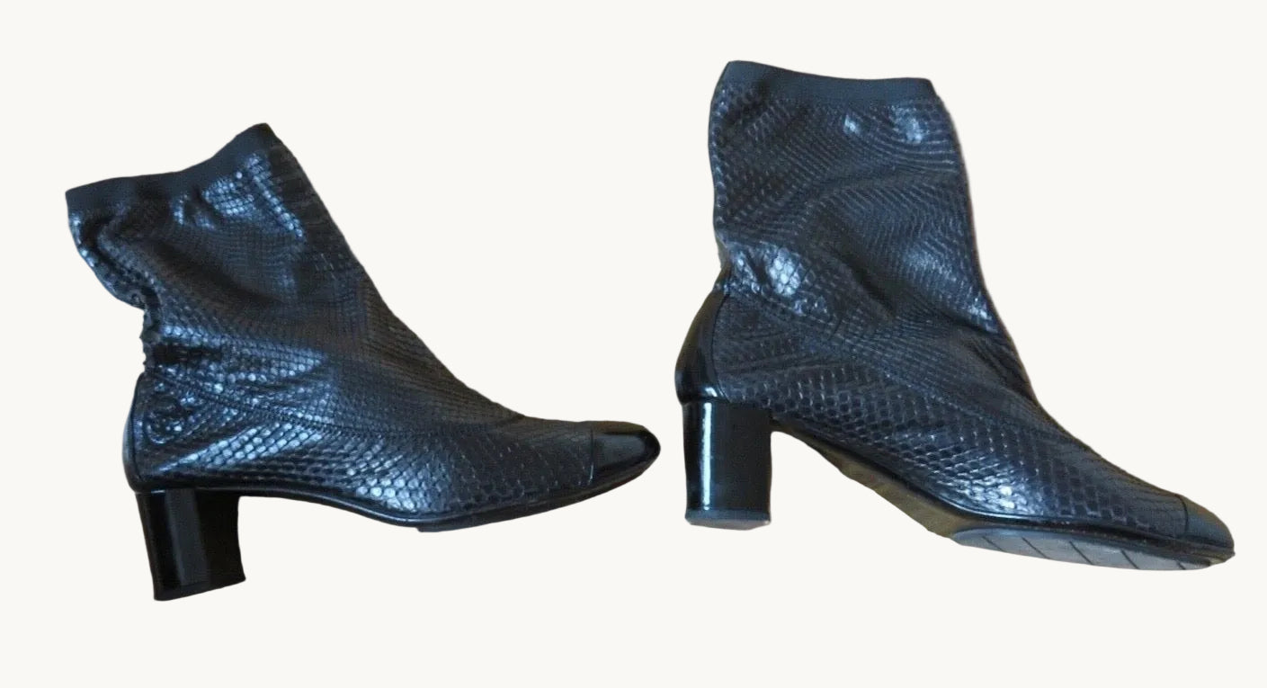 Chanel Fall 2006 python over the knee boots with patent cap toe — view 1