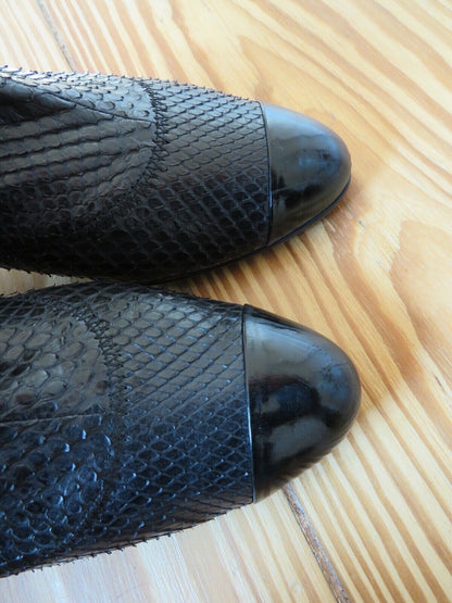 Chanel Fall 2006 python over the knee boots with patent cap toe — view 3