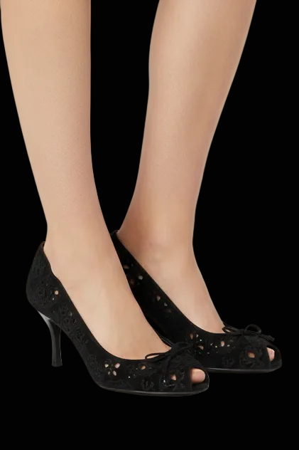 Tom Ford black suede peep-toe pumps with cutout detail — rent from Laura Messerschmitt, Berlin stylist