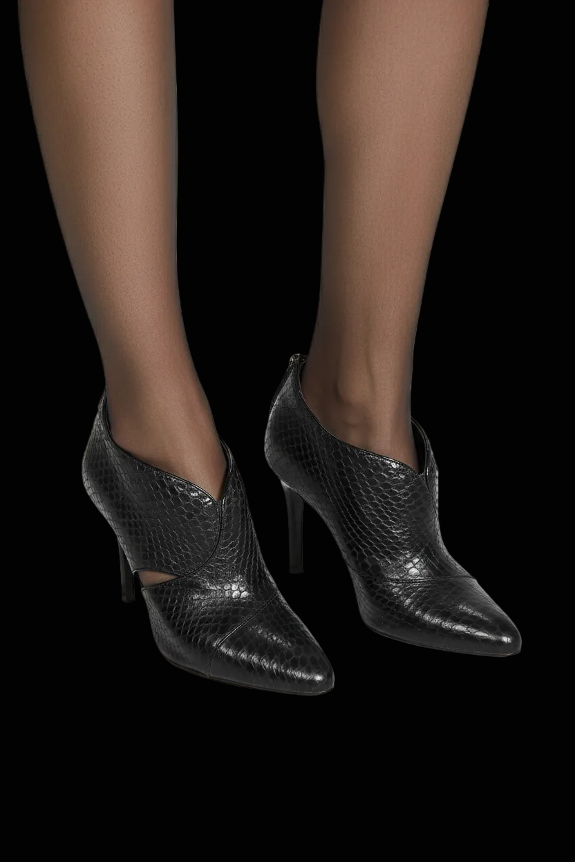 Christian Dior python leather ankle booties with stiletto heel — rent from Laura Messerschmitt, Berlin stylist