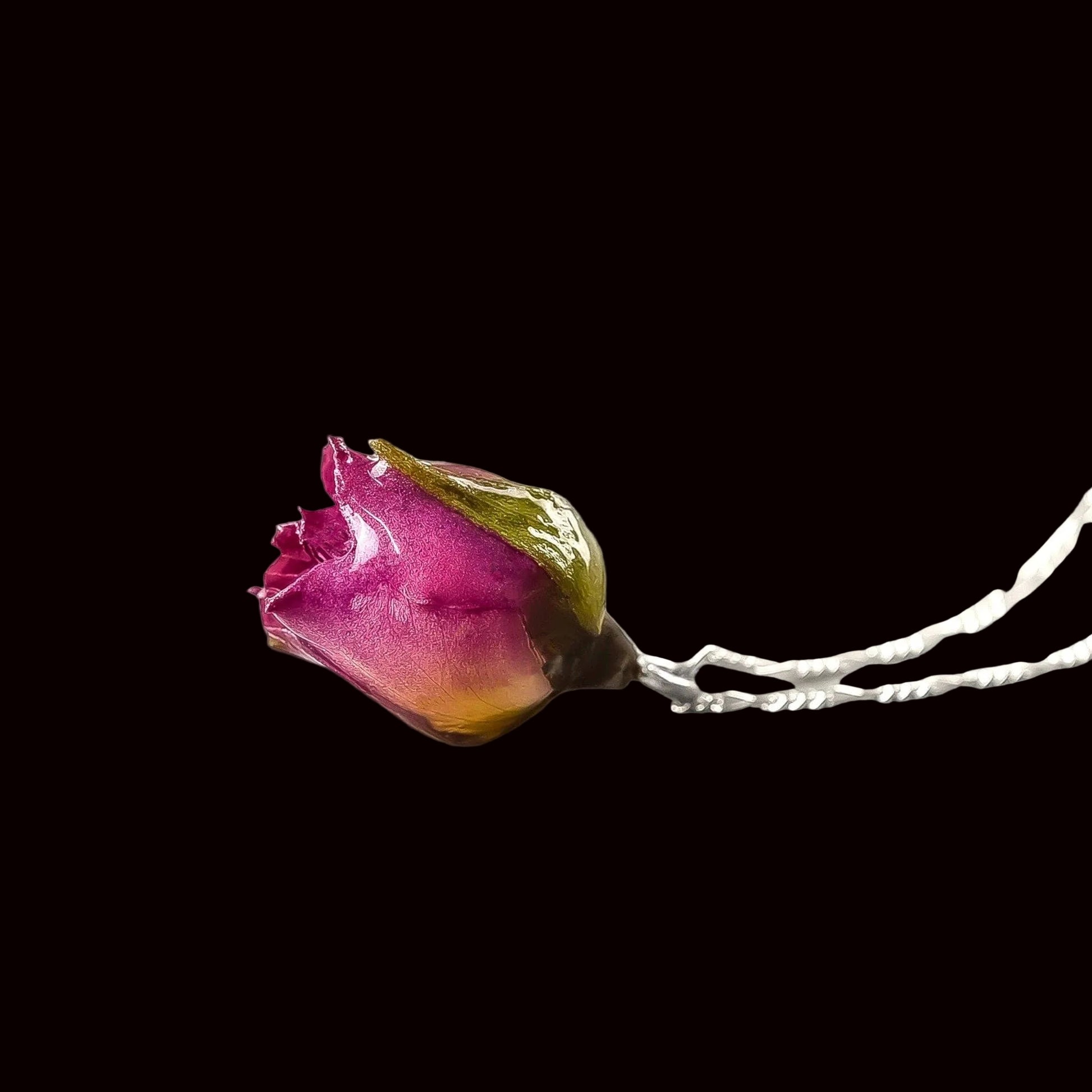 Echte Rose Anhänger mit 925 Sterling Silberkette botan — rent from Laura Messerschmitt, Berlin stylist