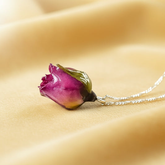 Echte Rose Anhänger mit 925 Sterling Silberkette botan — rent from Laura Messerschmitt, Berlin stylist