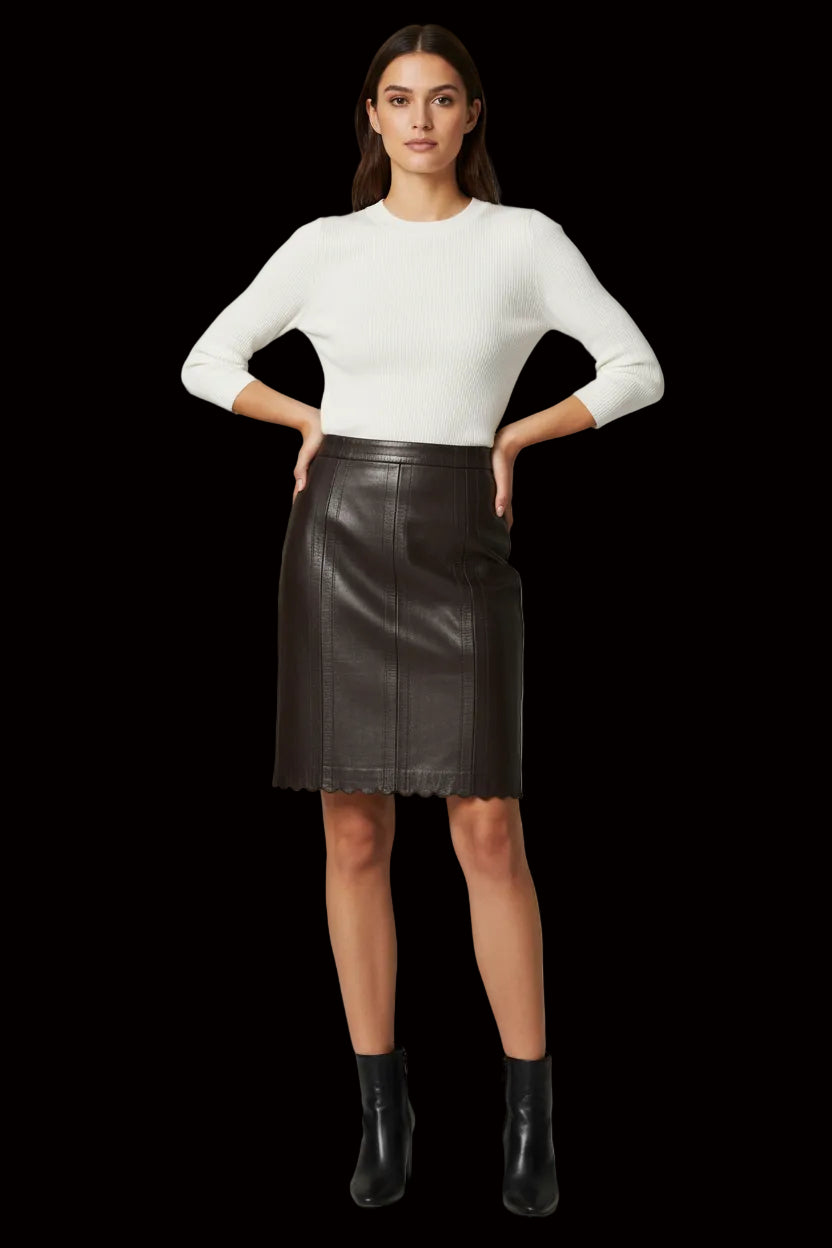 Alaïa black leather pencil skirt — rent from Laura Messerschmitt, Berlin stylist