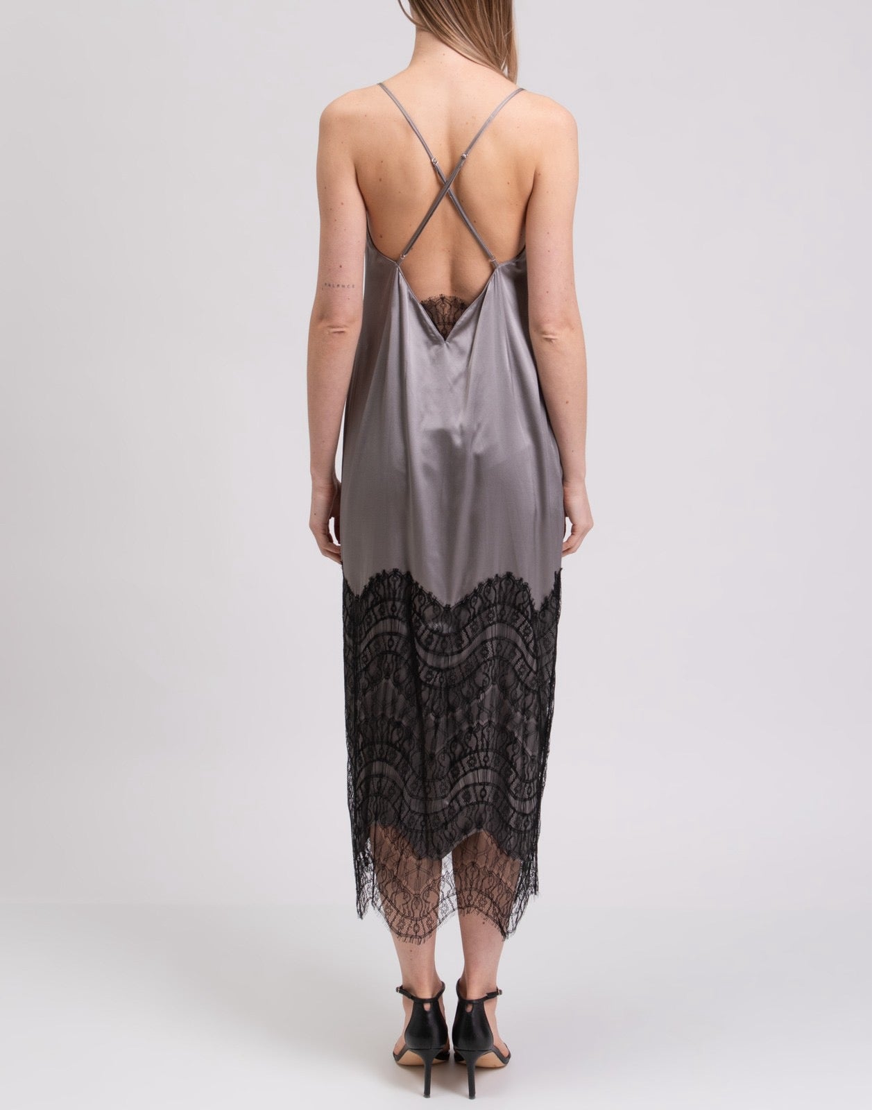 Kiki de Montparnasse silk satin dress side view — Laura Messerschmitt Berlin